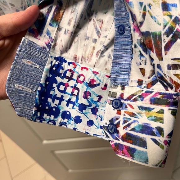 Robert Graham Geometric Pattern Button Down - Picture 3 of 4